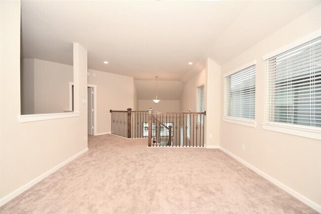 Building Photo - 31207 Birch Mills Dr