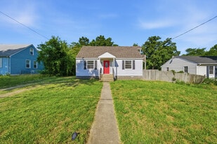 Building Photo - 302 Marlin Dr