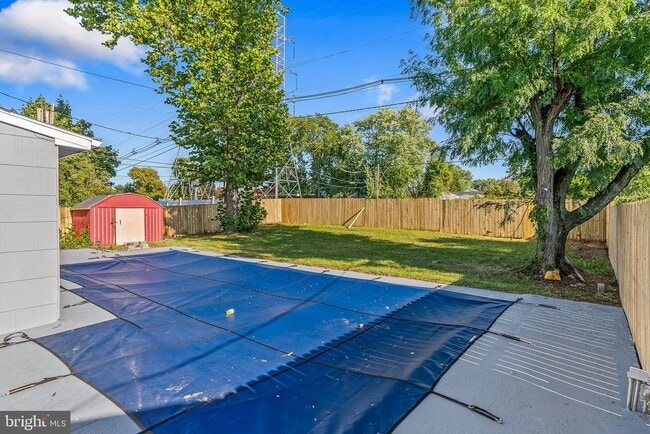 Building Photo - 12 Holbrook Ln