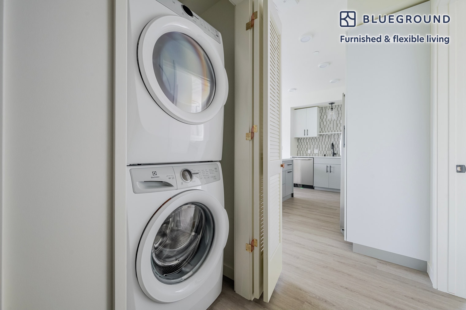 Building Photo - 10050 NE 10th St