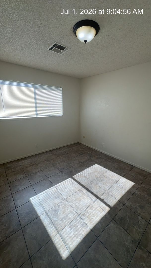 Building Photo - 2967