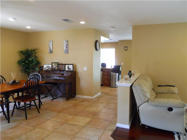 Building Photo - 11060 Avenida De Los Lobos