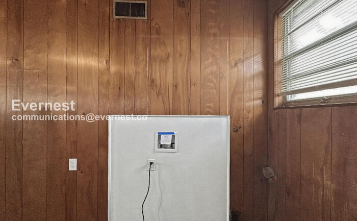 Building Photo - 400 Glen Crest Dr