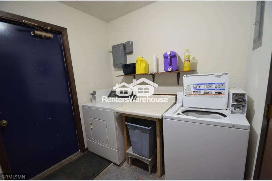 Building Photo - 29 2nd St