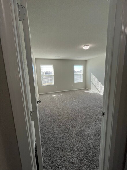 Building Photo - 36 Barn Cat Wy