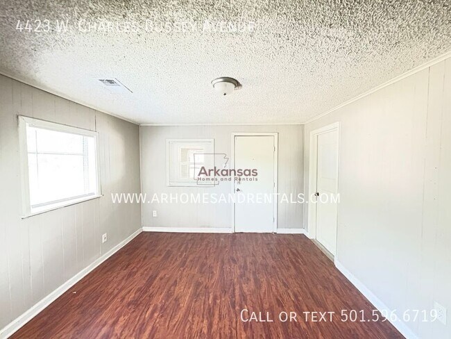 Building Photo - 4423 W Charles Bussey Ave