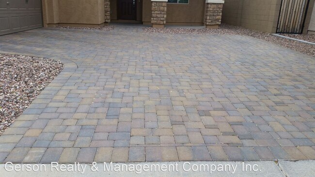 Building Photo - 14391 W Desert Flower Dr