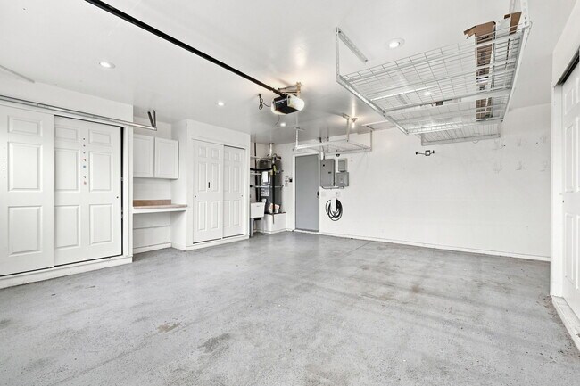 Building Photo - 33588 Bardolph Cir