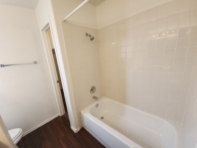 Building Photo - Two story in well established Las Vegas neighborhood