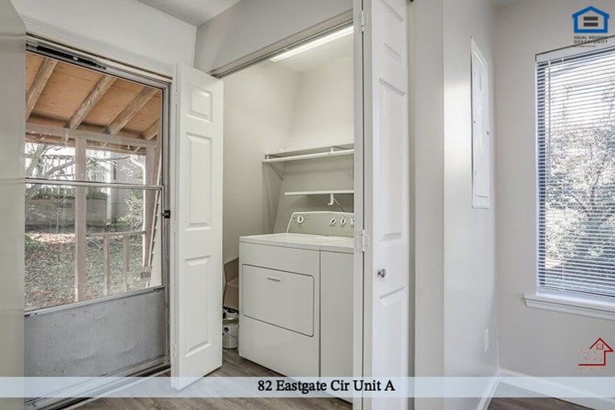 Building Photo - 82 Eastgate Cir