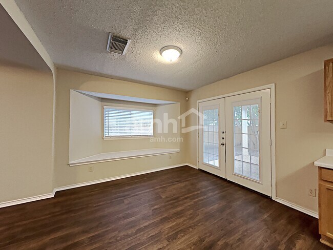 Building Photo - 8335 Tavern Pt