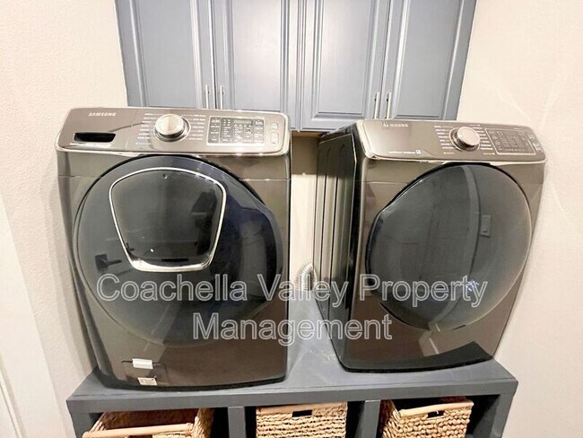 Building Photo - 39866 Newcastle Dr