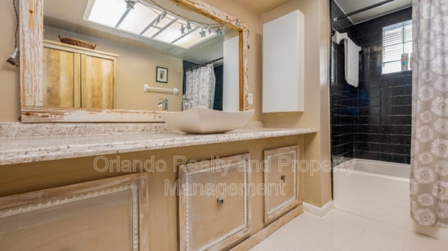 Building Photo - 1483 Glastonberry Rd