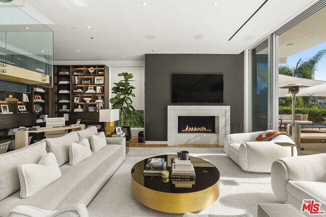 Building Photo - 1889 Rising Glen Rd