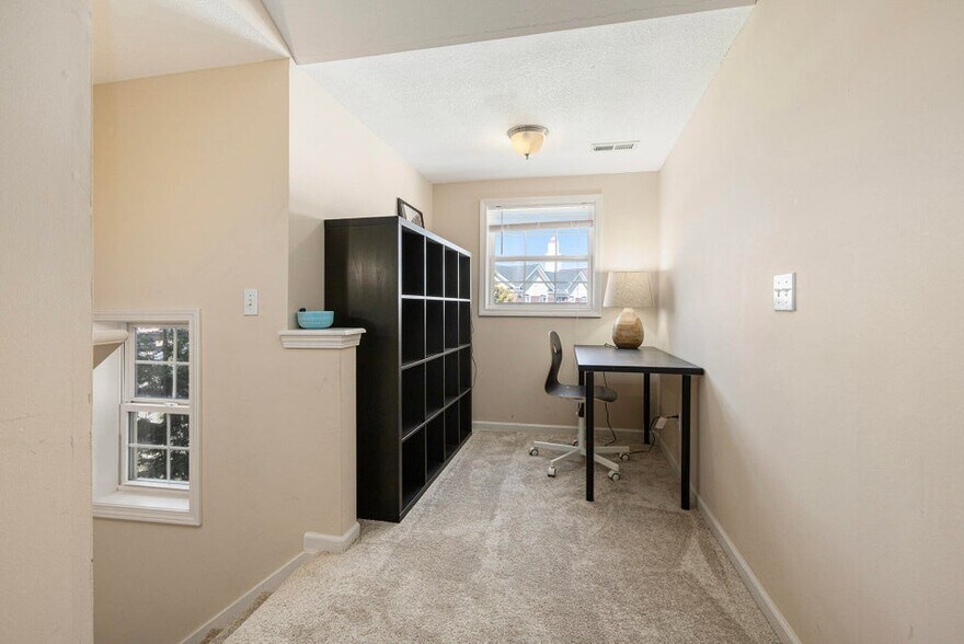 Building Photo - 331 Scio Village Ct