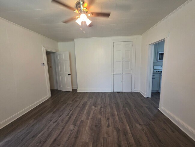 Building Photo - 1341 Herrod St