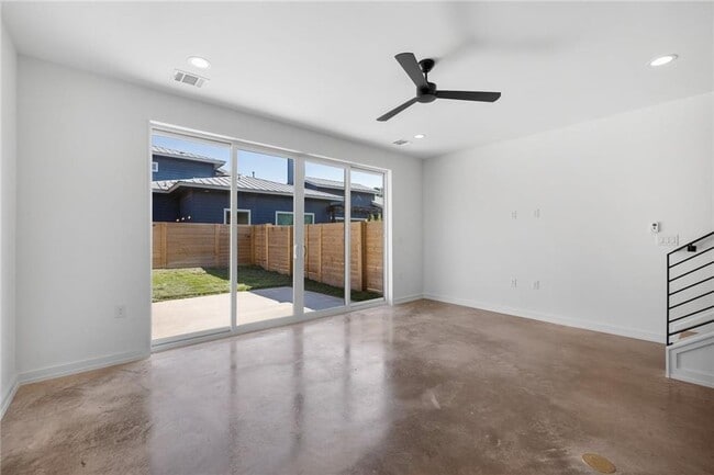 Building Photo - 914 Taulbee Ln