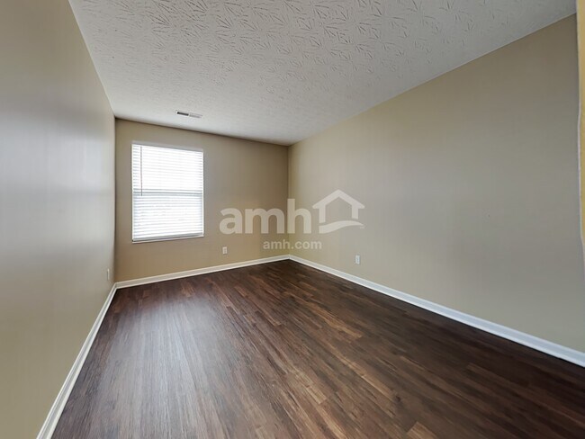 Building Photo - 6580 Riverview Ave