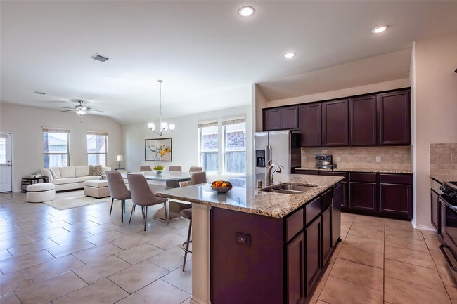 Building Photo - 4306 Romiti Ct