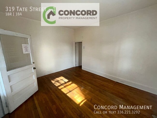 Building Photo - 319 Tate St