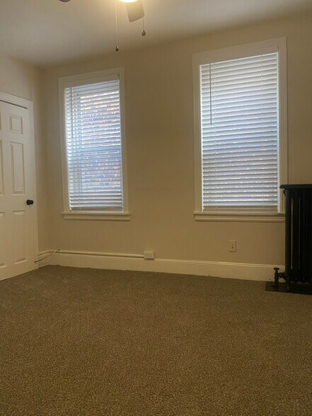 Building Photo - 1370 Gillingham St