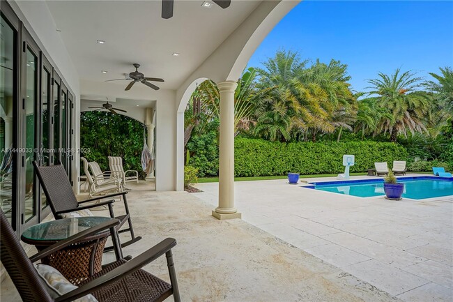 Building Photo - 3747 Prairie Ave