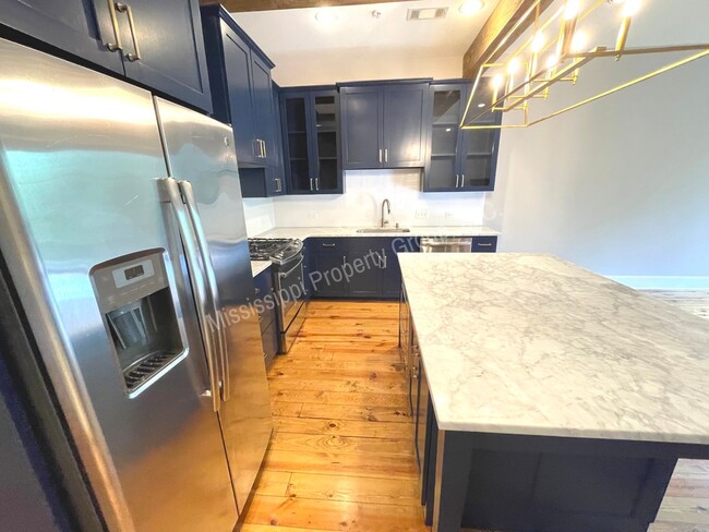 Building Photo - 3BR/3BA For Rent