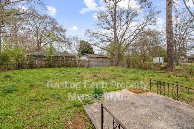 Building Photo - 2129 13th St N