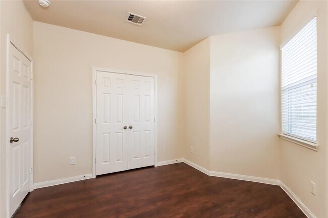 Building Photo - 12230 Ghita Lane