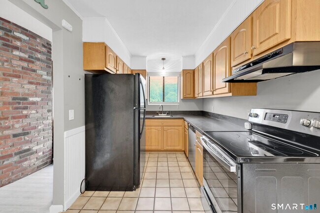 Building Photo - 3 Murphys Ln