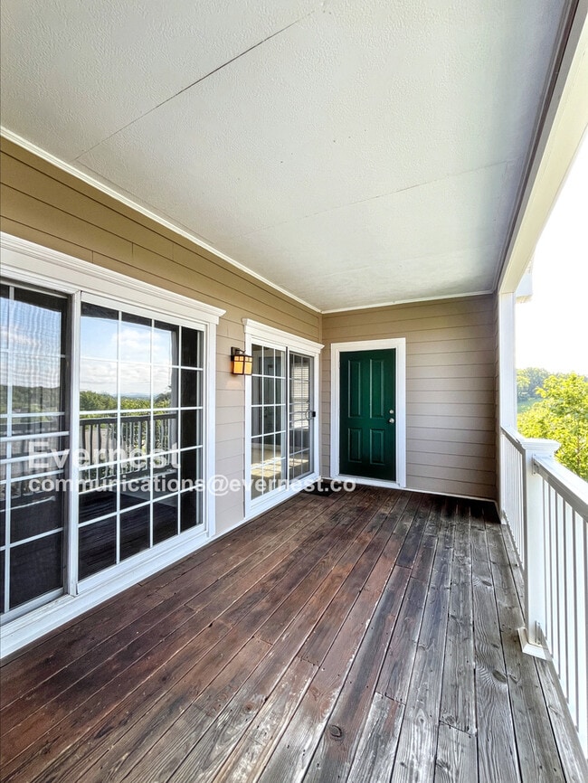 Building Photo - 7231 Althorp Way