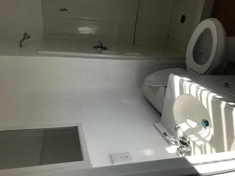 Building Photo - 6505 S Vermont Ave