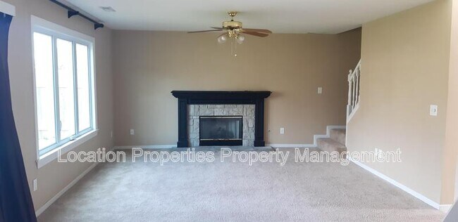 Building Photo - 4412 W 24th Pl