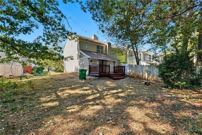 Building Photo - 5651 Wells Cir