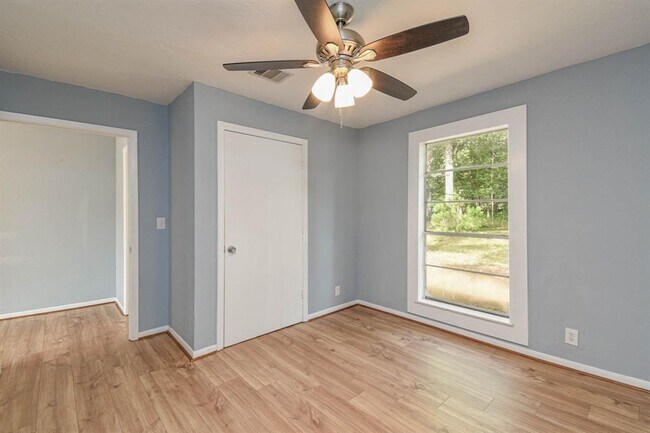 Building Photo - 3680 Woodpeckers Grove