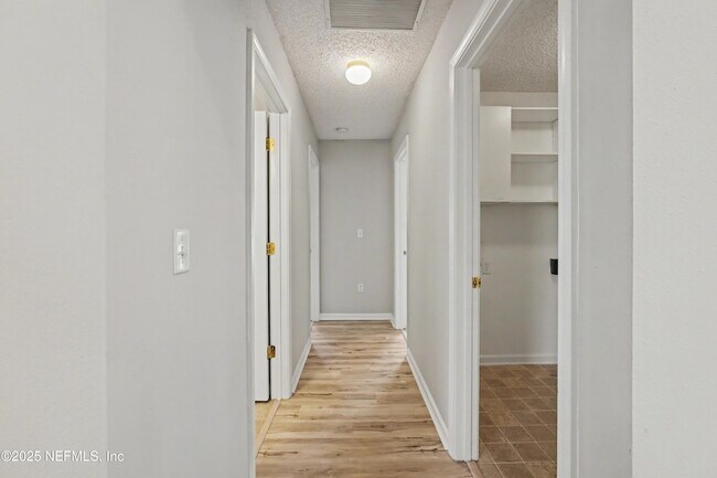 Building Photo - 1290 Ardmore St