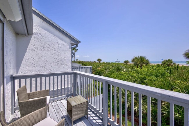 Building Photo - 603 Shorewood Dr