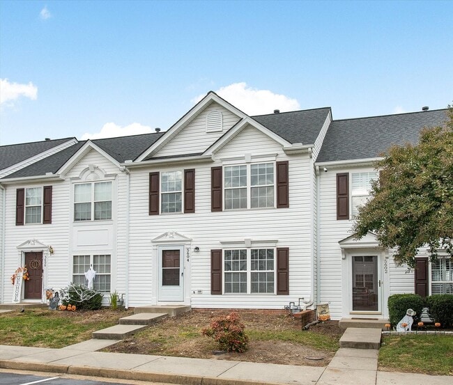 RENOVATED HOME IN WEST END OF HENRICO COUNTY 5604 Millwheel Way
