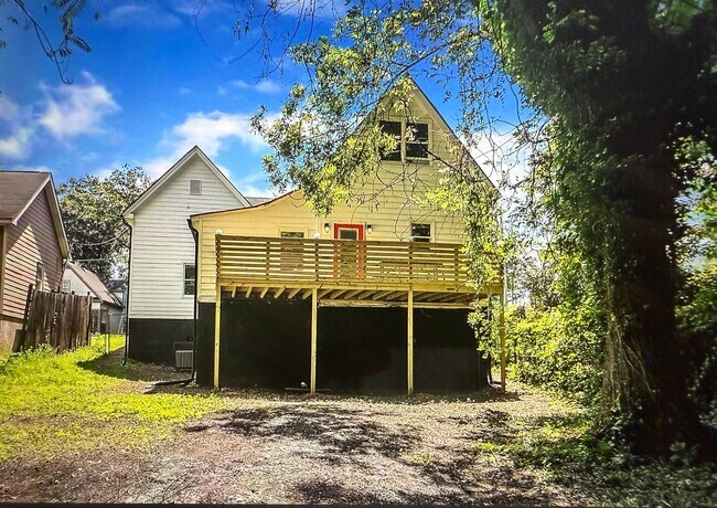 Building Photo - Charming 4BR House in Atlanta