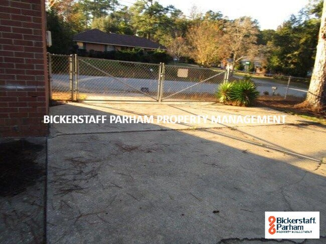 Building Photo - Charming Home In Columbus, GA Off Of Reese Road!