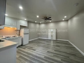Building Photo - 1325 W Parade St