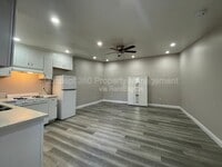Building Photo - 1325 W Parade St