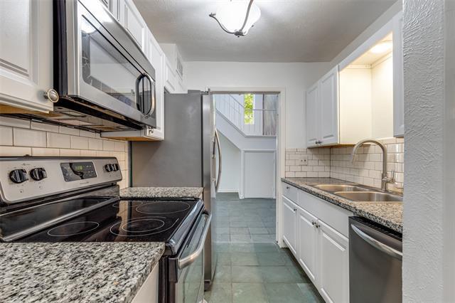 Building Photo - 7608 Woodthrush Dr