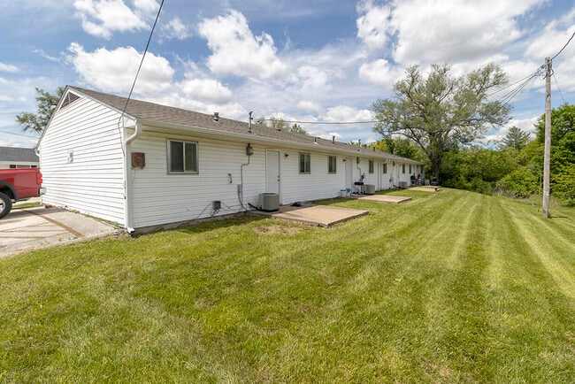 Building Photo - 701 W Cunningham Dr