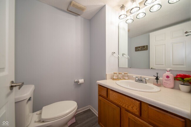Building Photo - 9690 Barrhill Ct