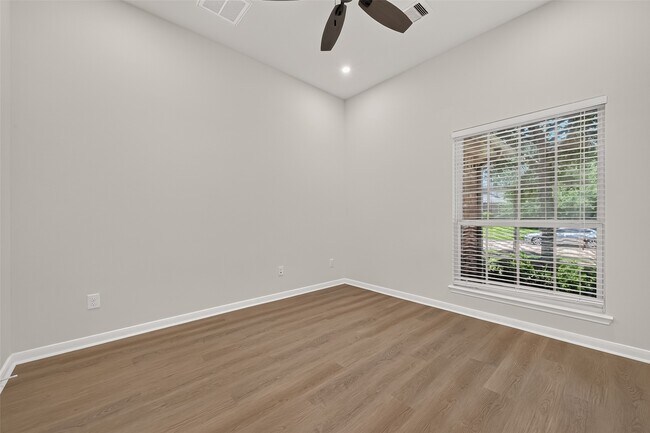 Building Photo - 5607 Granite Falls Ln