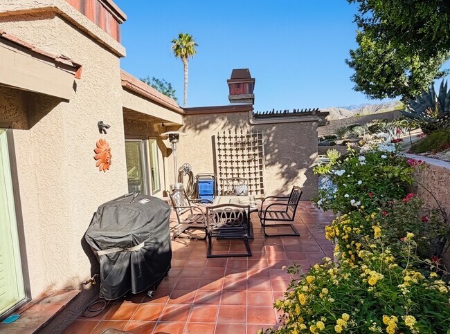 Building Photo - 48983 Canyon Crest Ln