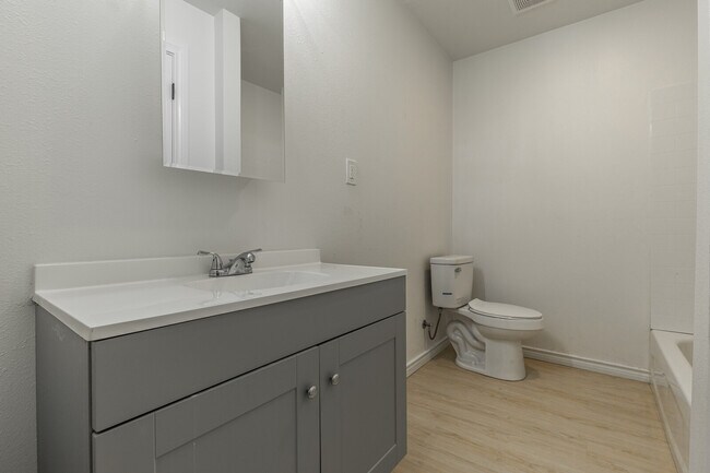 Building Photo - 207 Joel Hooper Dr