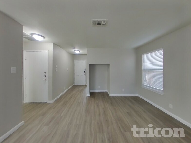 Building Photo - 10734 Tiger Grove