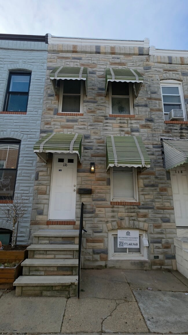 Building Photo - 116 N Port St